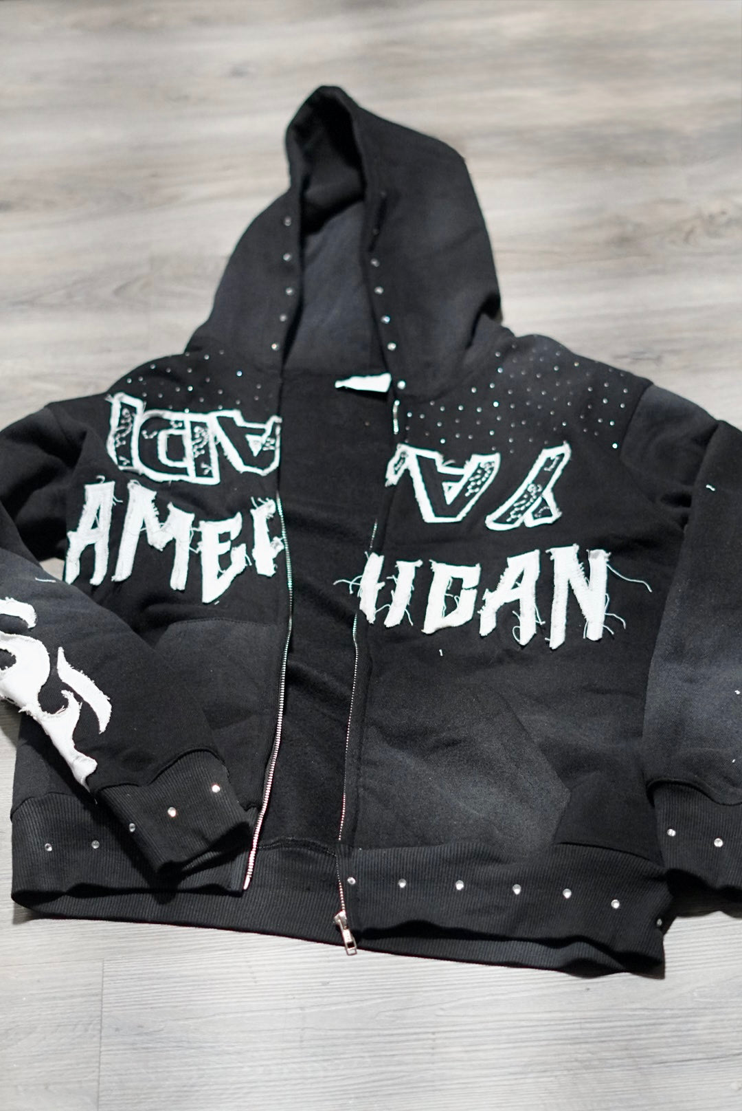 “Black Ice” Yaadi Rhinestone Set